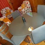 Hostal Vida 2000